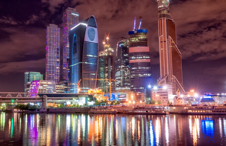 Московские ночи стали на 40% ярче