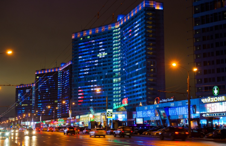 Москва окрасится в голубой