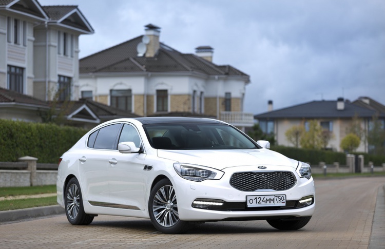 KIA Quoris станет генеральным партнером показа RUBAN весна-лето 2016