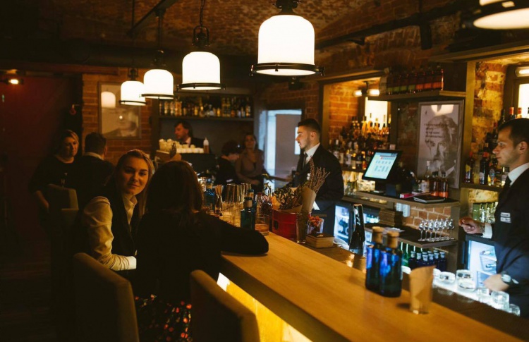 Dyxless bar