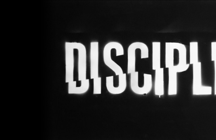 DISCIPLINE w/ UMWELT (FR)