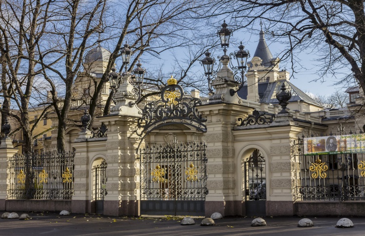 Экскурсия по парадным интерьерам Алексеевского дворца