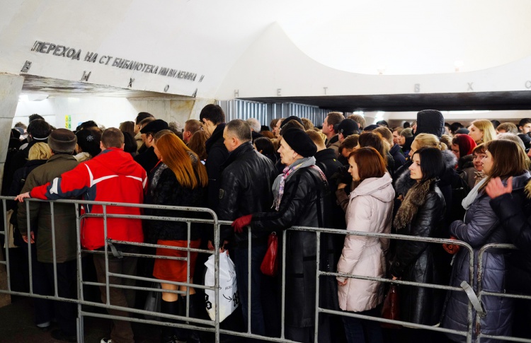 Нас собираются предупреждать о пробках в метро