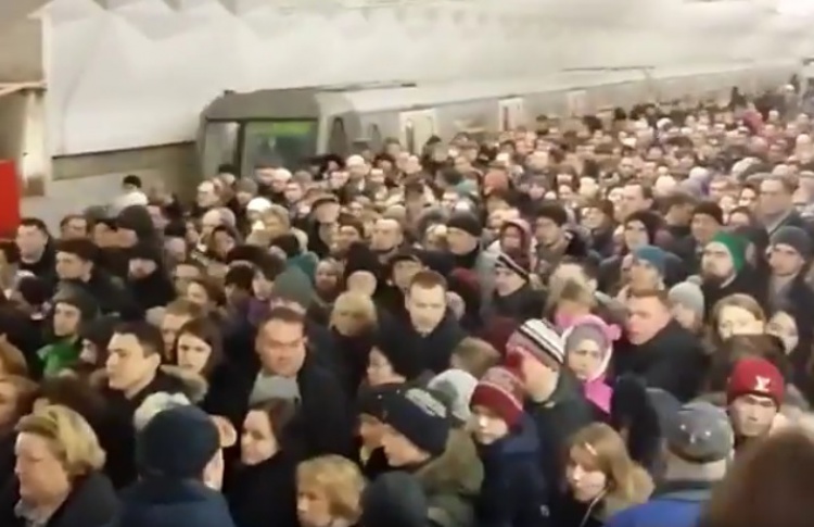 Почему возникла давка на «Тульской» и «Шаболовской»