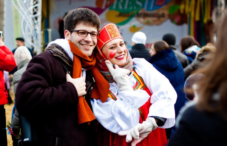 RED Масленица в Перовском парке