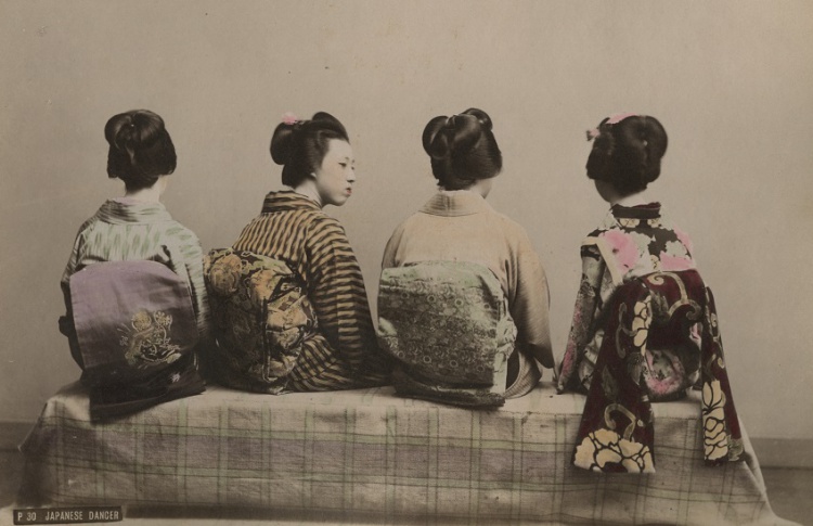 «Ассоциации. Хайку & хокку и японская фотография 1880-х из коллекции МАММ»