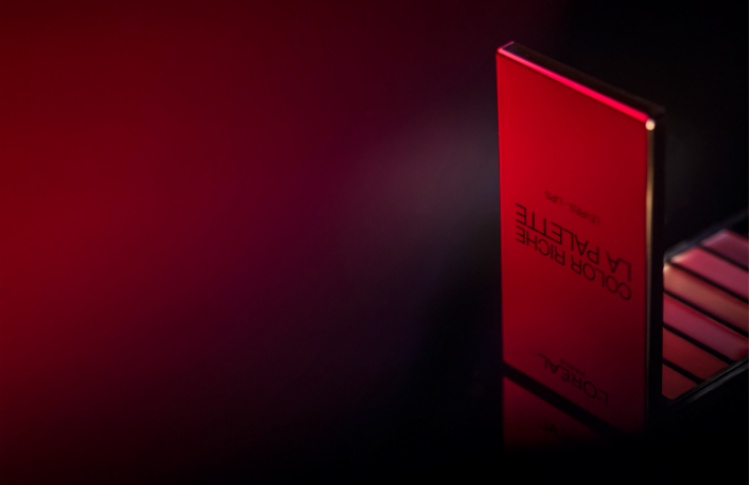 RED: новый арт-фильм Бруно Авейана для L'Oréal Paris
