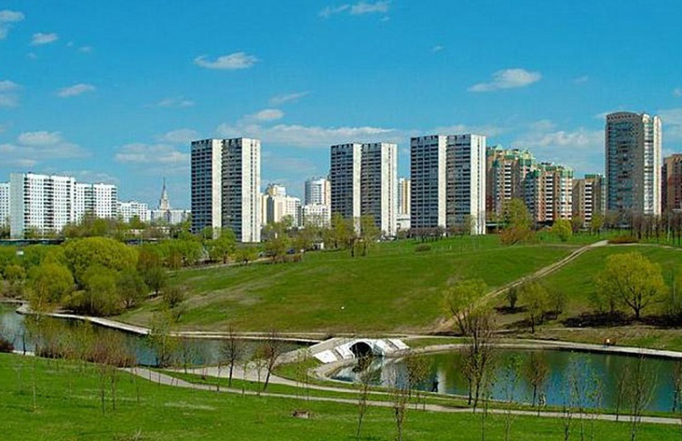 В Олимпийской деревне осовременили парк