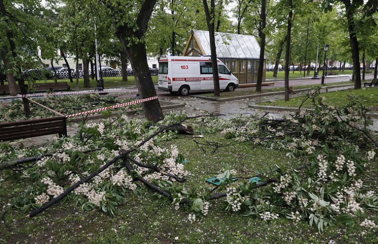 Во второй половине дня в Москве пройдет дождь с ураганным ветром