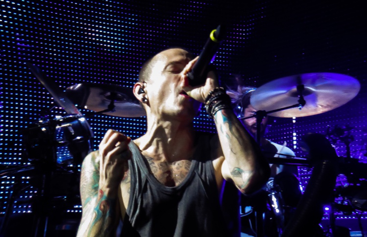 Солист Linkin Park Честер Беннингтон покончил с собой