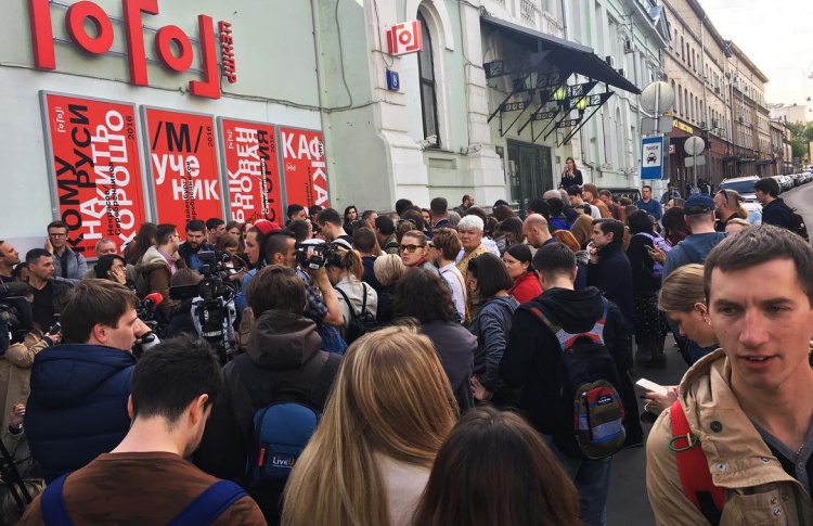 38 деятелей культуры подписали письмо в поддержку экс-директора «Гоголь-центра»