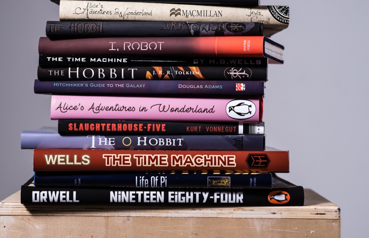 Сервис Goodreads составил список самых читаемых книг в жанре фантастики и фэнтези