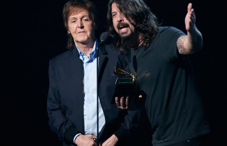 Пол Маккартни записал песню с Foo Fighters
