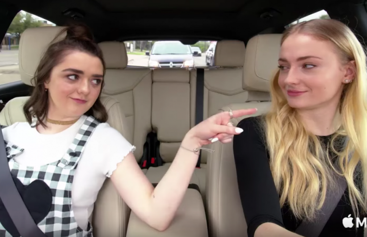 Вышел трейлер «Carpool Karaoke» с сестрами Старк