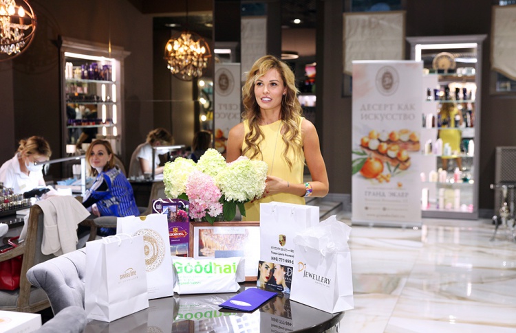 Коктейль с амбассадором DAVIANI beauty&SPA актрисой Марией Горбань