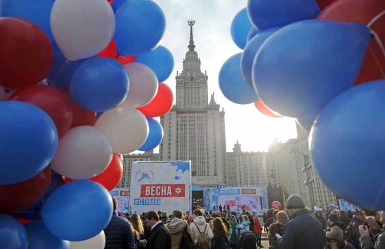 Муниципалитеты Москвы потратили на праздники 869 млн рублей