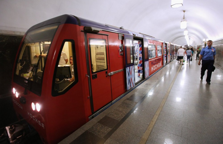 Трагедия дня. Поломоечная машина бросилась на рельсы в московском метро