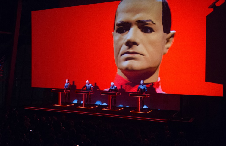 Билеты на концерт Kraftwerk в Кремле начали продавать за криптовалюту