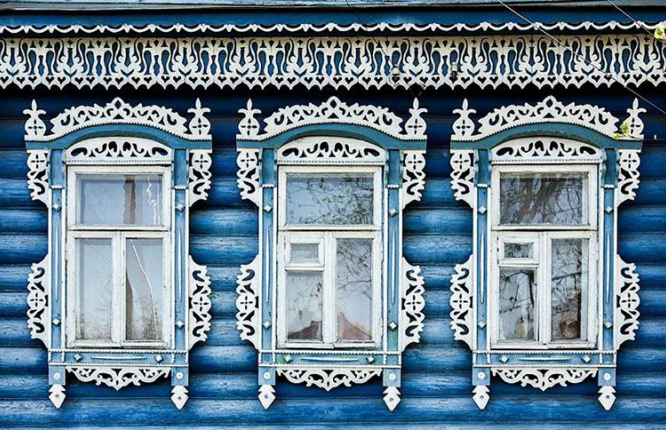 Русский резной наличник: анатомия и география