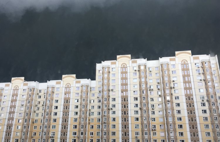 МЧС предупредило москвичей о грозе и сильном ветре