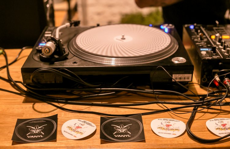 Фестиваль Vinyl Acryl в Москве первый раз пройдет как уличный