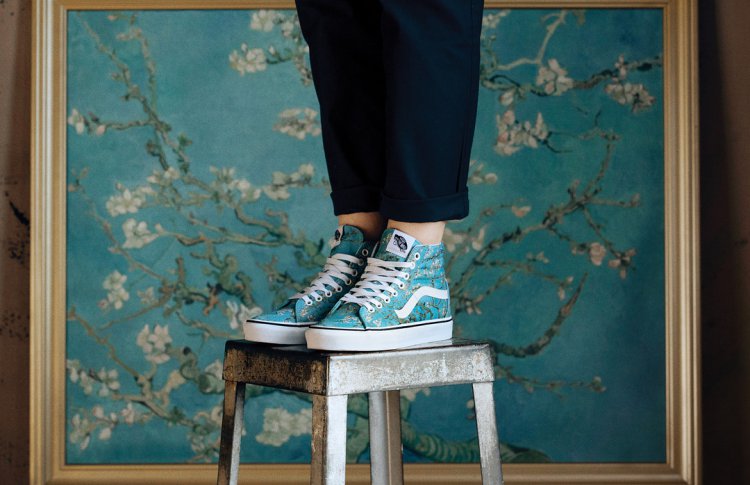 Надо брать: вещи из коллекции Vans & Van Gogh Museum