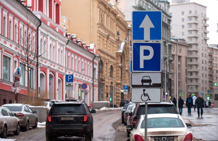 Парковки в новогодние праздники будут бесплатными