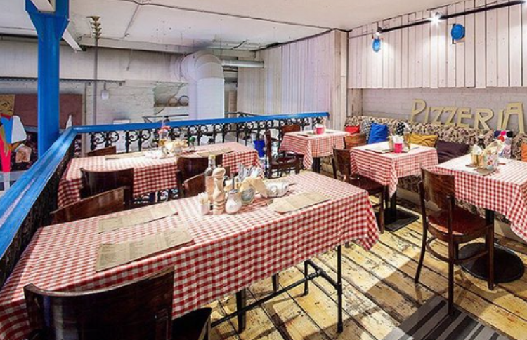 Pizzeria