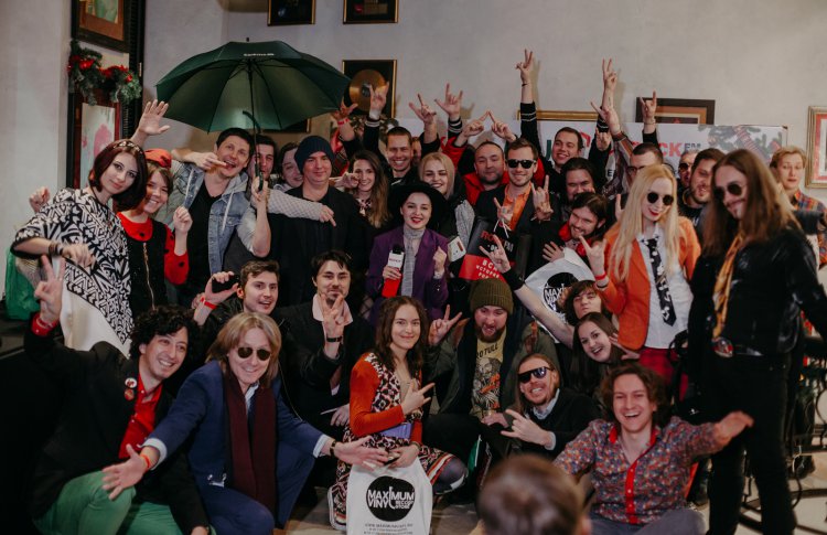 Более двух сотен участников сразились в Новогоднем QUIZ от ROCK FM