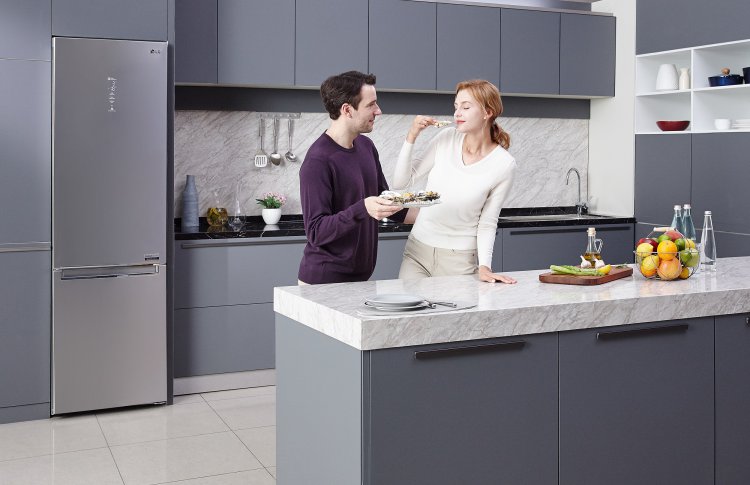 Новые холодильники LG DoorCooling+™ наполнят вашу жизнь природной свежестью
