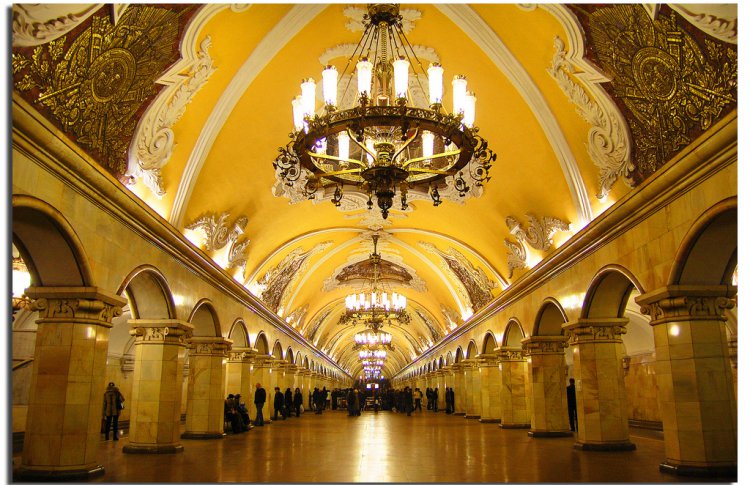 Проезд в московском метро будут оплачивать по зонам