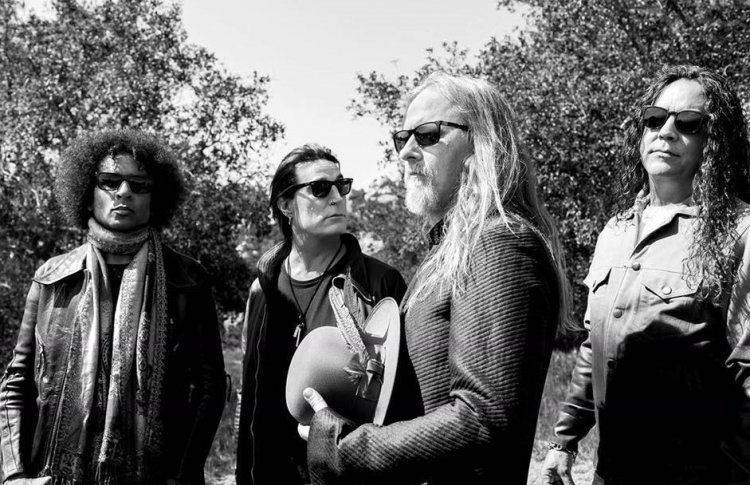 Alice In Chains