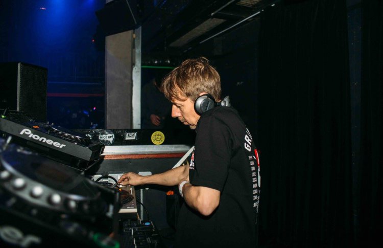 Selector Live: шоукейс Worldwide FM