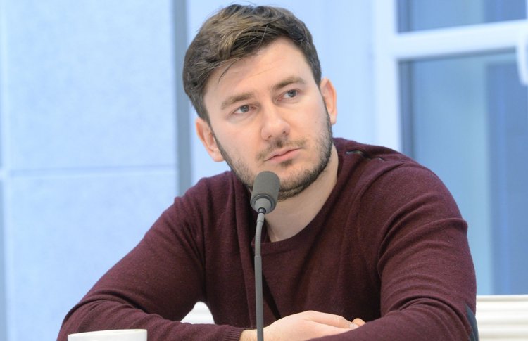 Встреча с Дмитрием Глуховским пройдет в «Пионере»