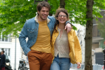 Поменяться местами