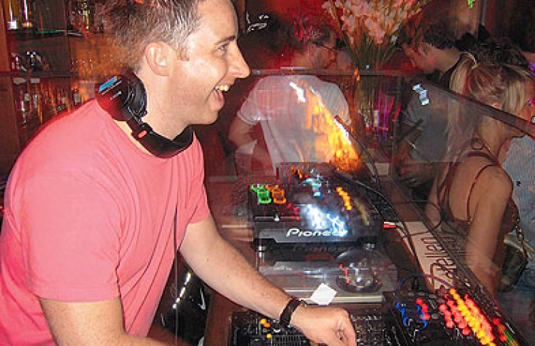 Hed Kandi: DJs Энди Уорбертон (Великобритания), Miller, Нейтрино, Шевцов, Лупин, Niki