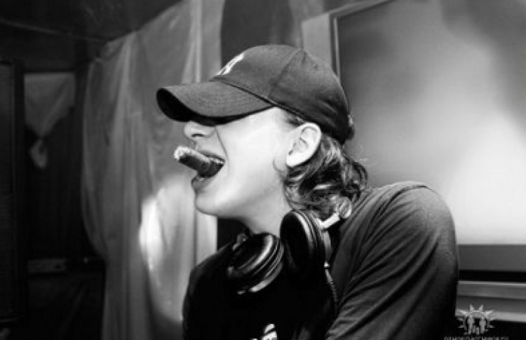 "Ночная тема": DJ М-Войс и друзья