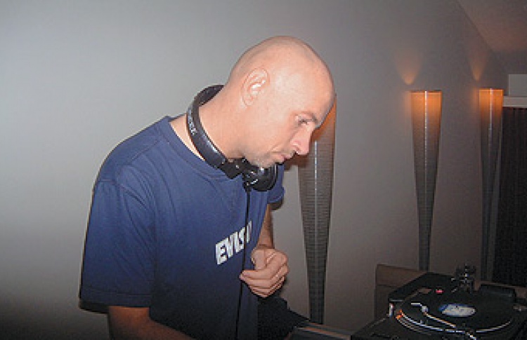 Dusty Melodies: DJs Alan Brown aka Cukipapa (Великобритания)