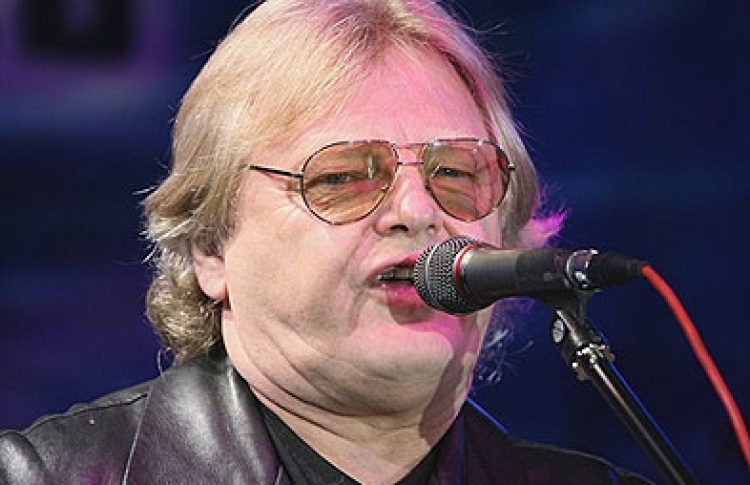 Юрий Антонов
