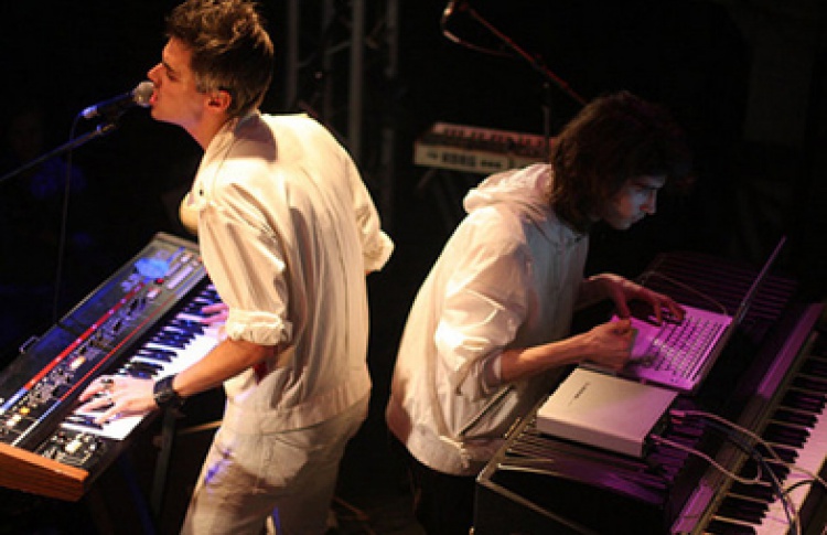 Tesla Boy, DJs Frienfly Family