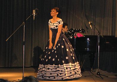 Театр сергея образцова. Москонцерт спящая красавица. Фамилия кукольной певицы мари в спектакле. Театральные куклы. Фамилия кукольной певицы мари в спектакле.