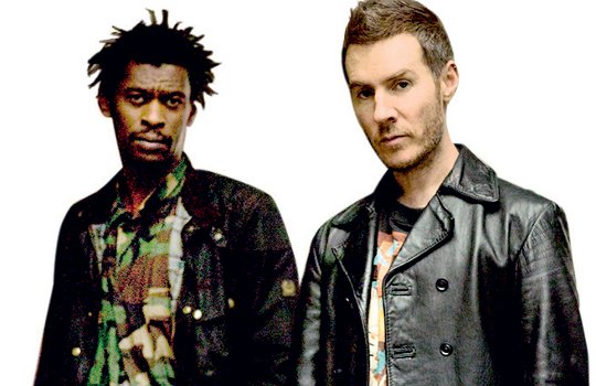 Массив атак слушать. Группа massive Attack. Лидер группы massive Attack. Мэссив атак. Группа массив атак.