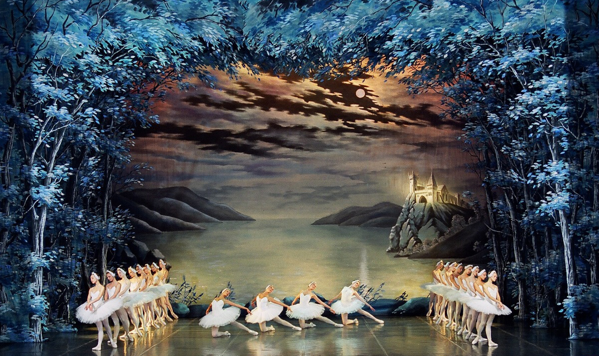 Эрмитажный театр лебединое озеро. Сценография Лебединое озеро. Театр корона русского балета Лебединое озеро.