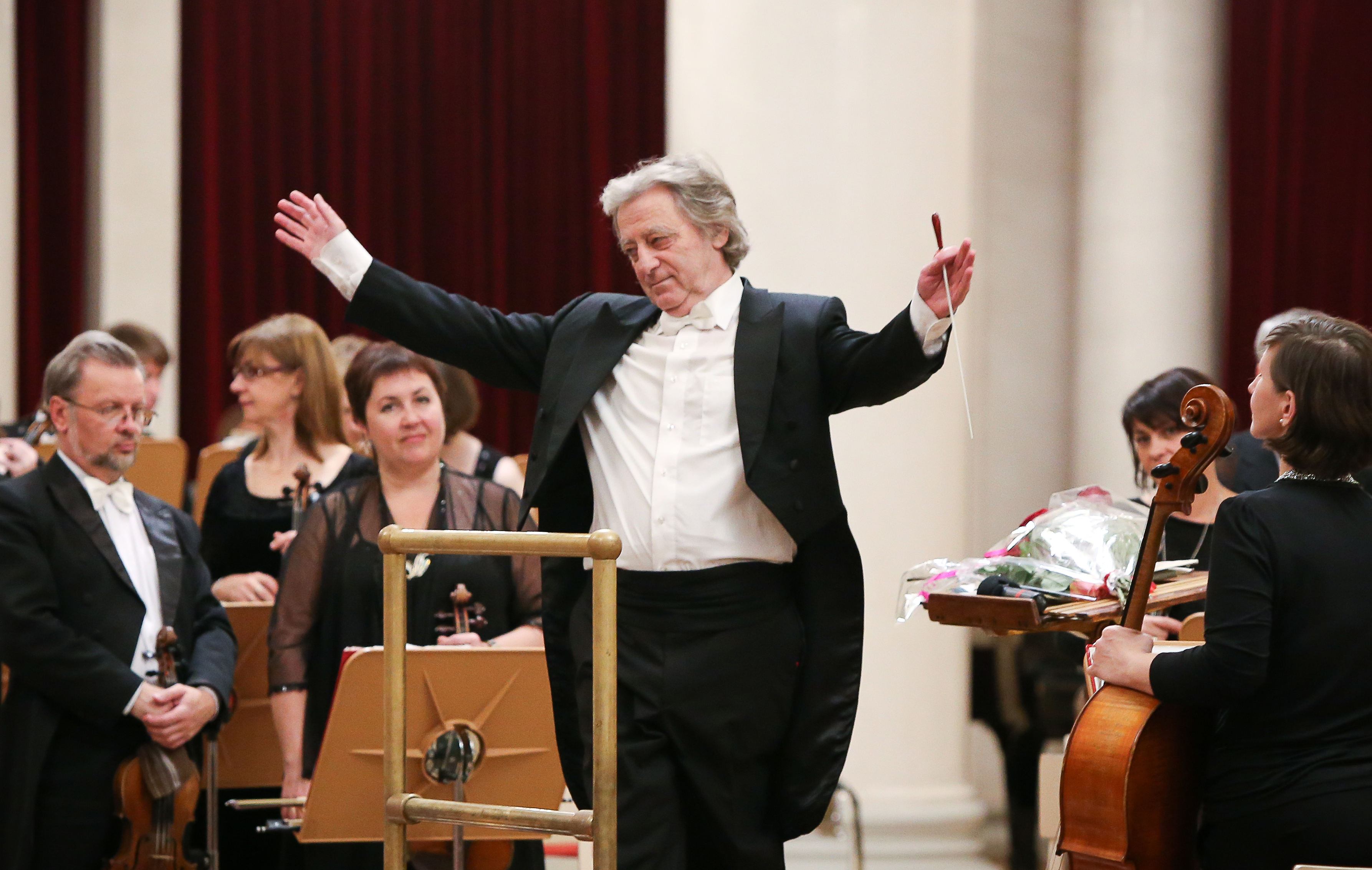 Симфонический оркестр филармонии спб. Концерт классической музыки. Санкт-петербургский симфонический оркестр. Оркестр классика санкт петербург. Оркестр классика канторов.