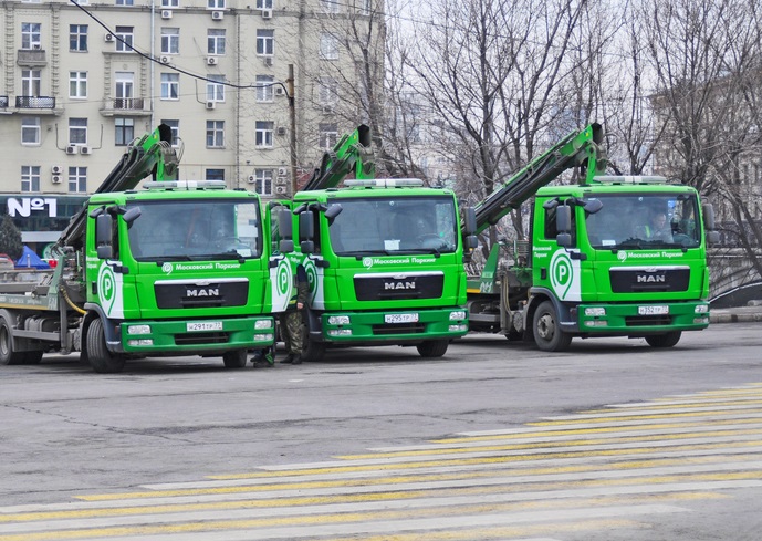 Зеленые эвакуаторы в москве