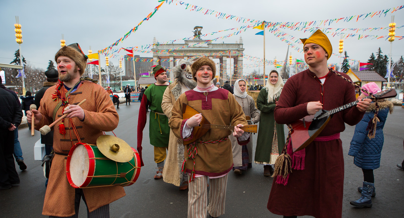 Народный москва. Масленица на ВДНХ 2019. Масленица ВДНХ. Праздник на ВДНХ Масленица. ВДНХ ярмарка Масленица.