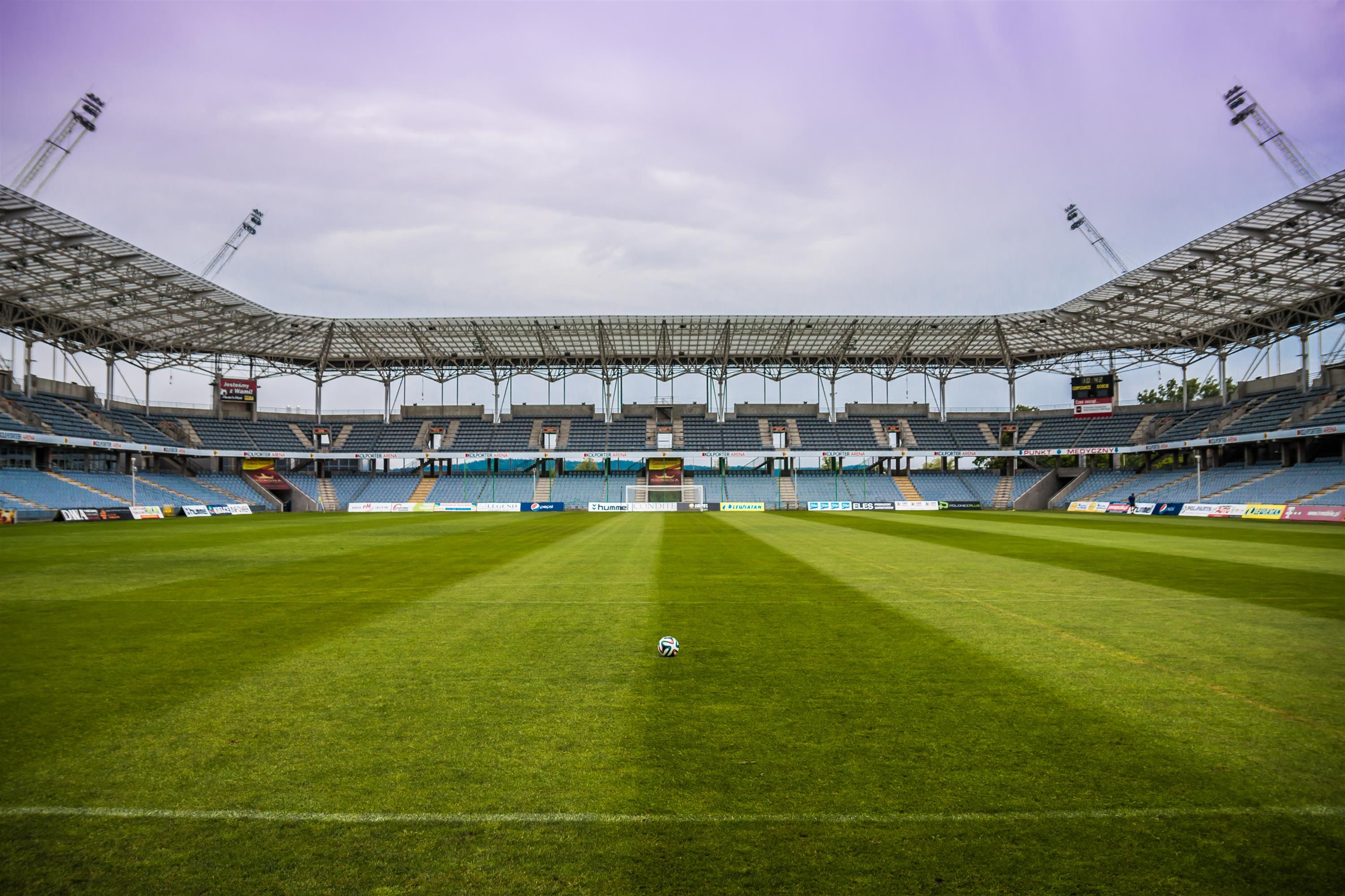 Soccer arena. Sanderson Park стадион. Огюст Делон (стадион). Констант Ванден Сток стадион. На футбольном стадионе.