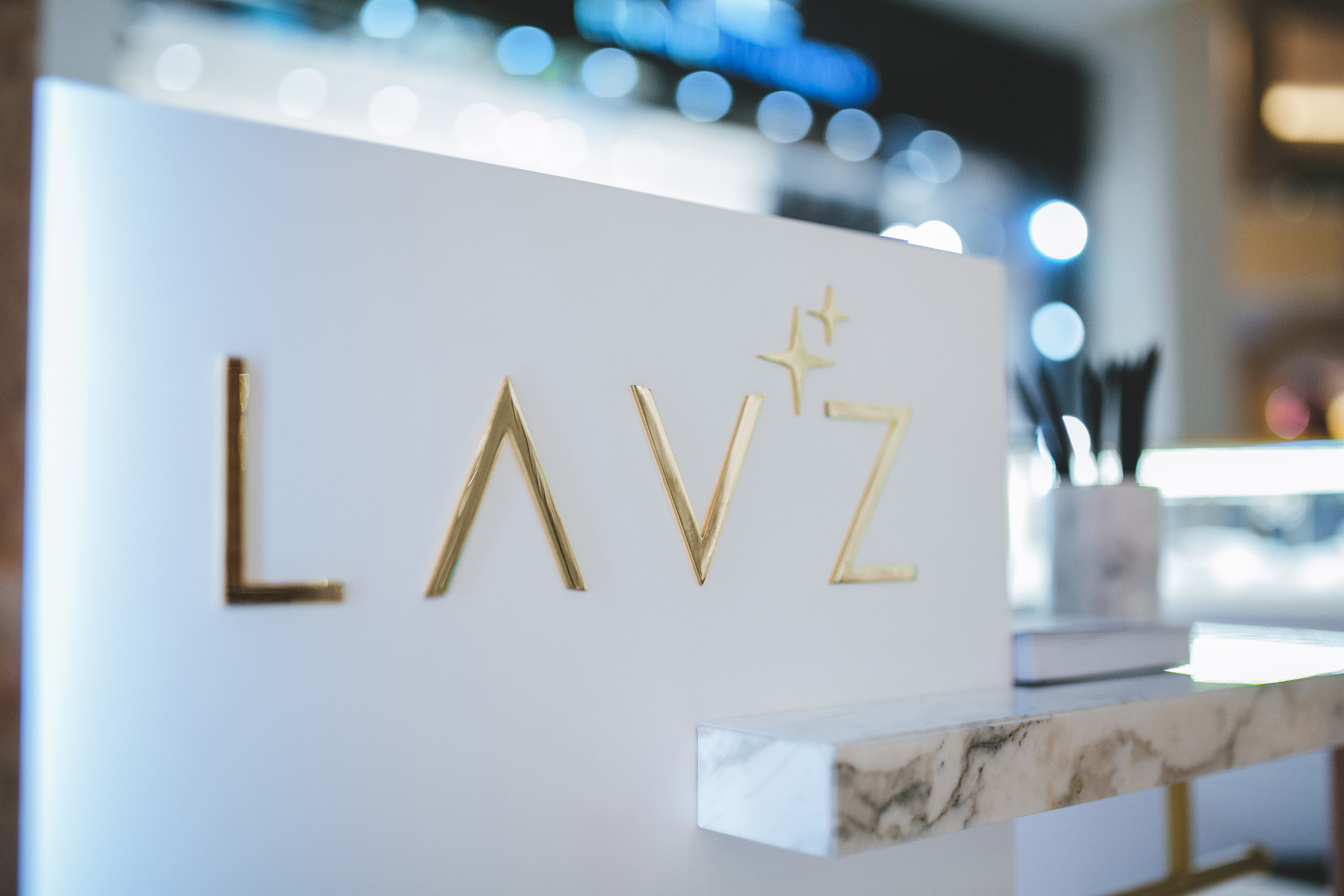 Z это. Lavz. Lavz Jewellery Атриум. Лавс украшения. Магазины лавз.