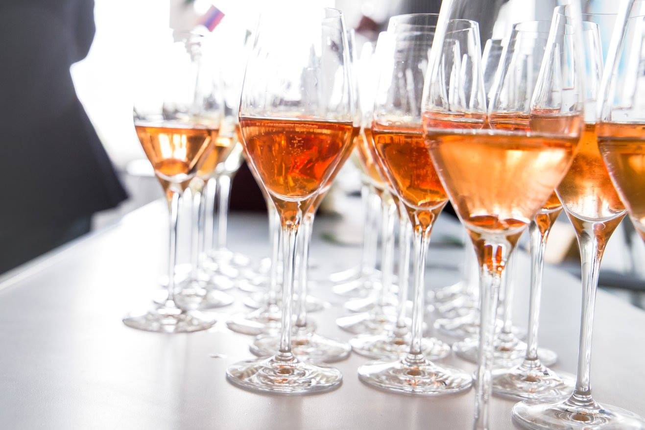 10 лучших винных школ Москвы