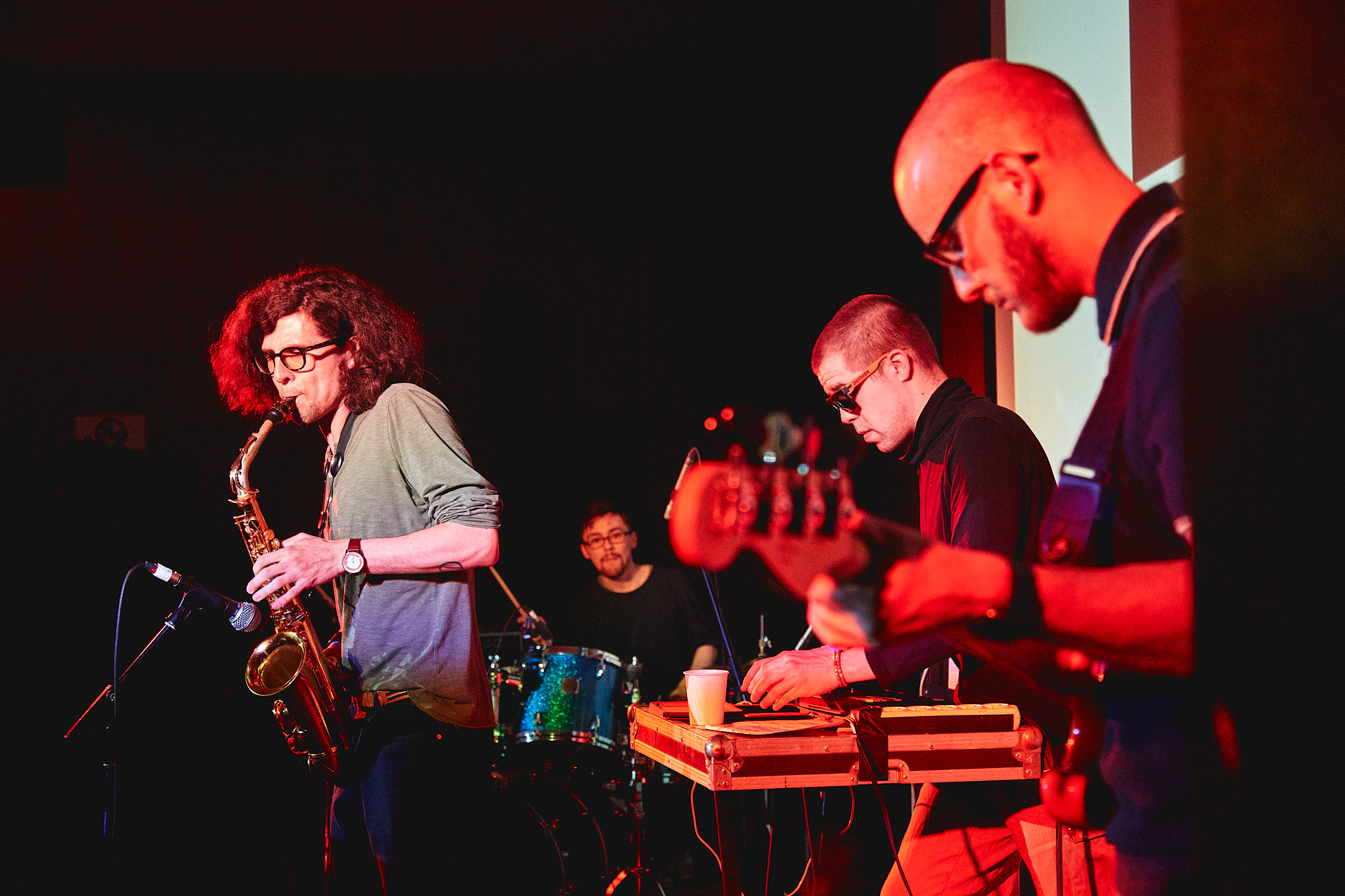 мтс live sessions. музыкальная группа бром. бром музыкальный коллектив. группа бром (музыкальный коллектив). бром группа.